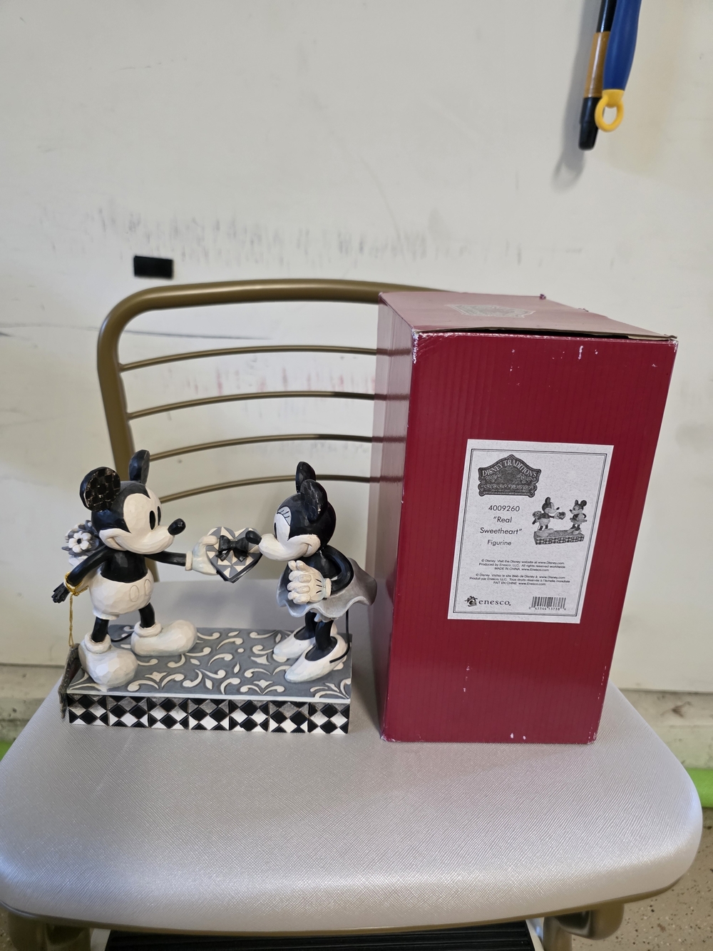 Jim Shore Red Disney Traditions Figurine Box